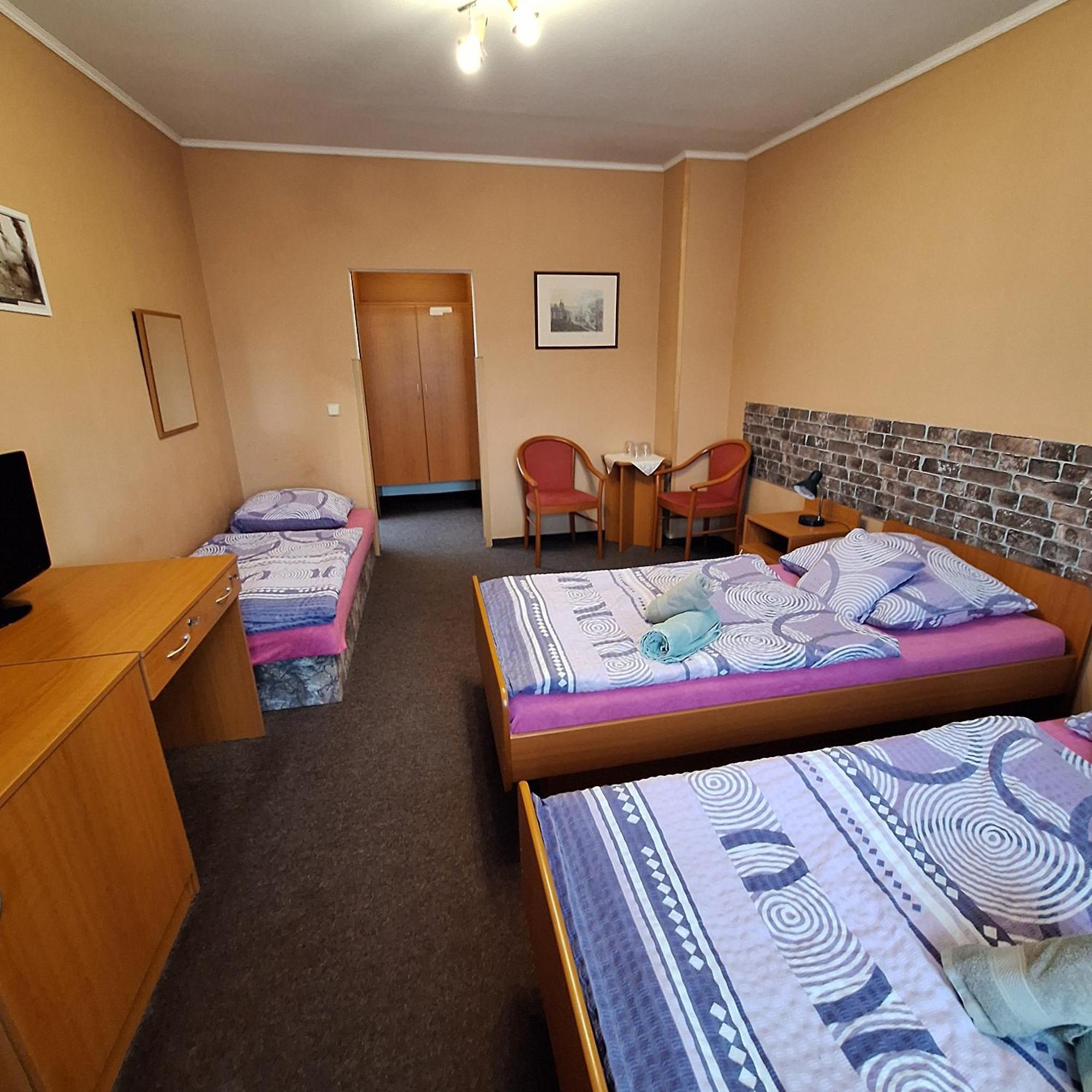 Pension Lukas Карловы Вары Экстерьер фото